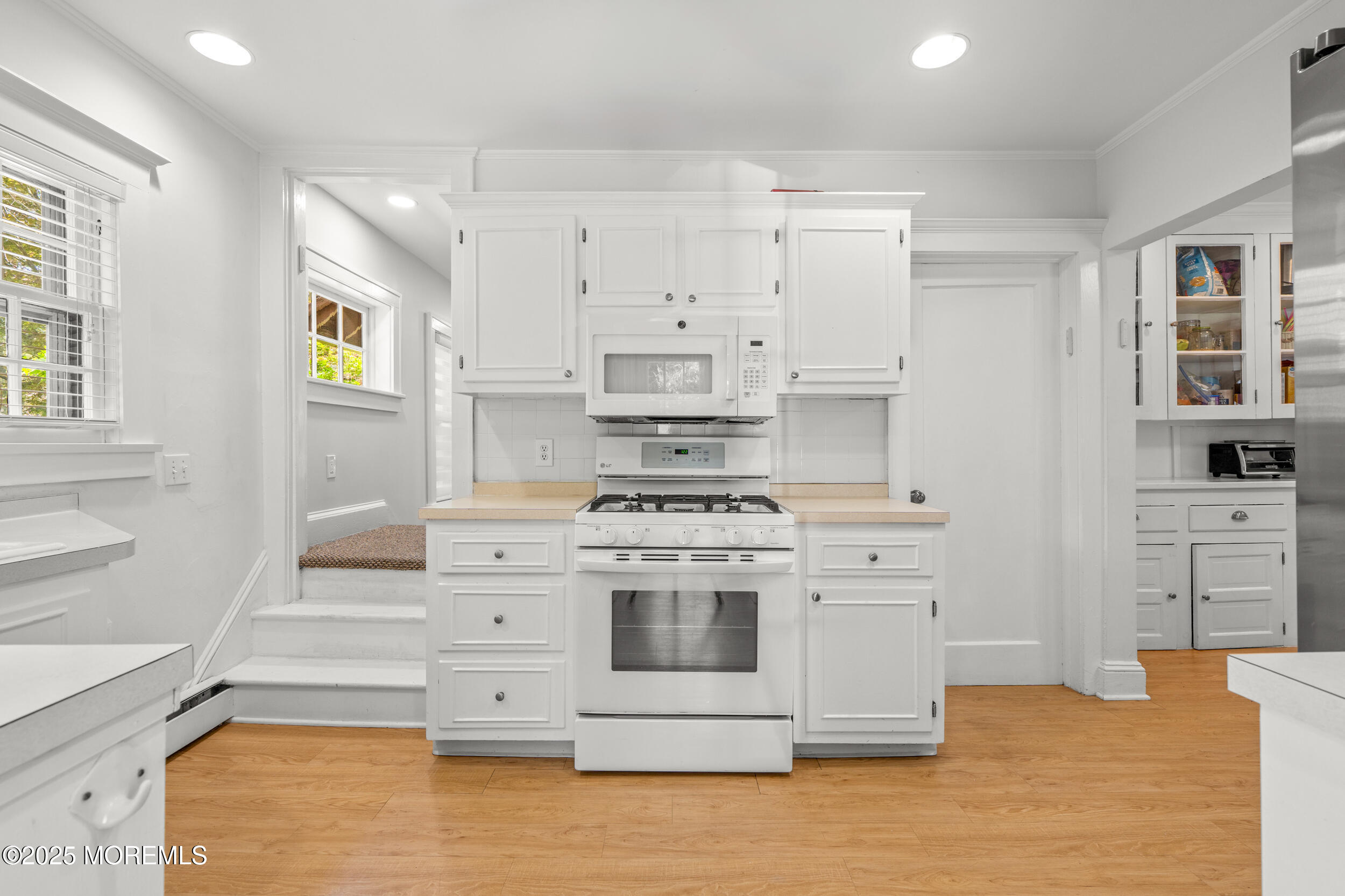 562 North Edgemere Drive West Allenhurst, NJ 07711 - Photo 14 of 36 028