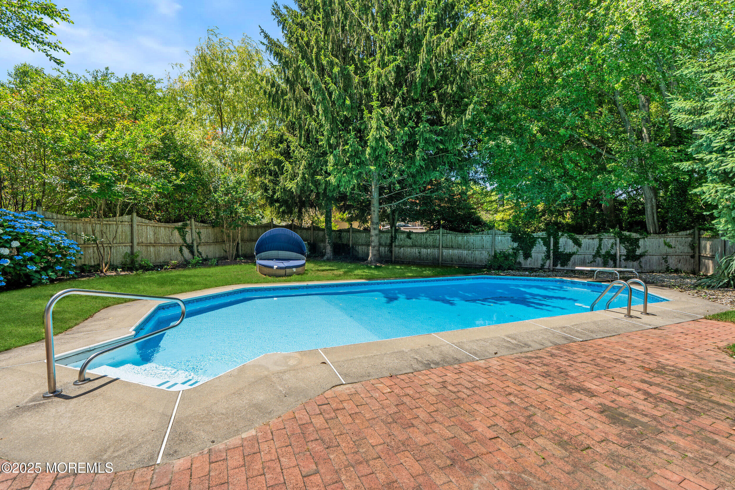 562 North Edgemere Drive West Allenhurst, NJ 07711 - Photo 36 of 36 044