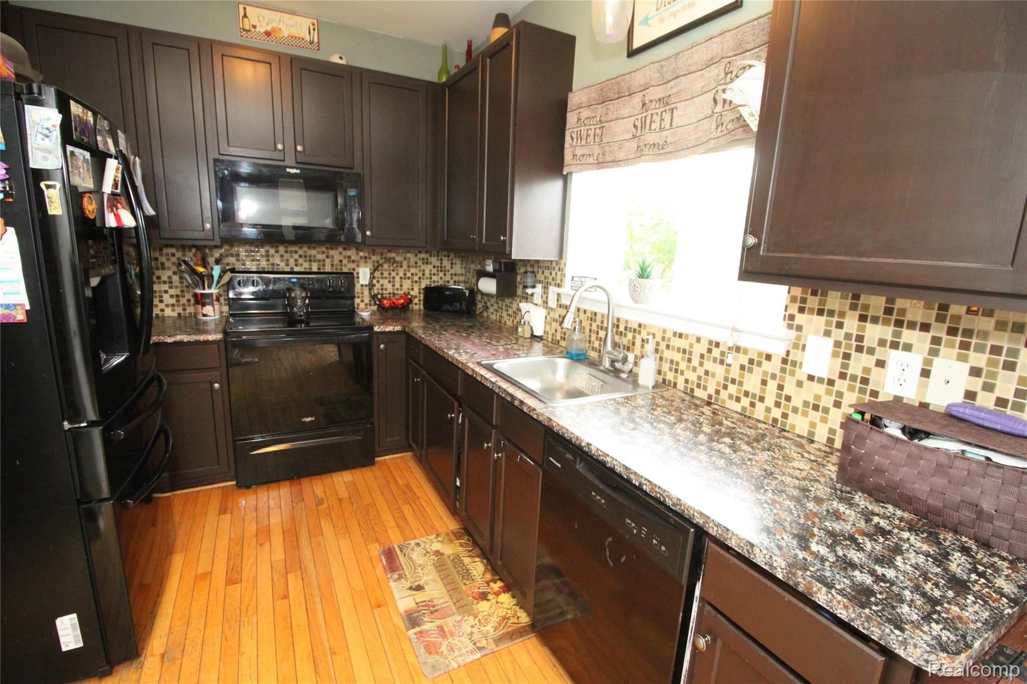 51958 Rivard Road New Baltimore, MI 48047 - Photo 12 of 51 IMG_6784.JPG