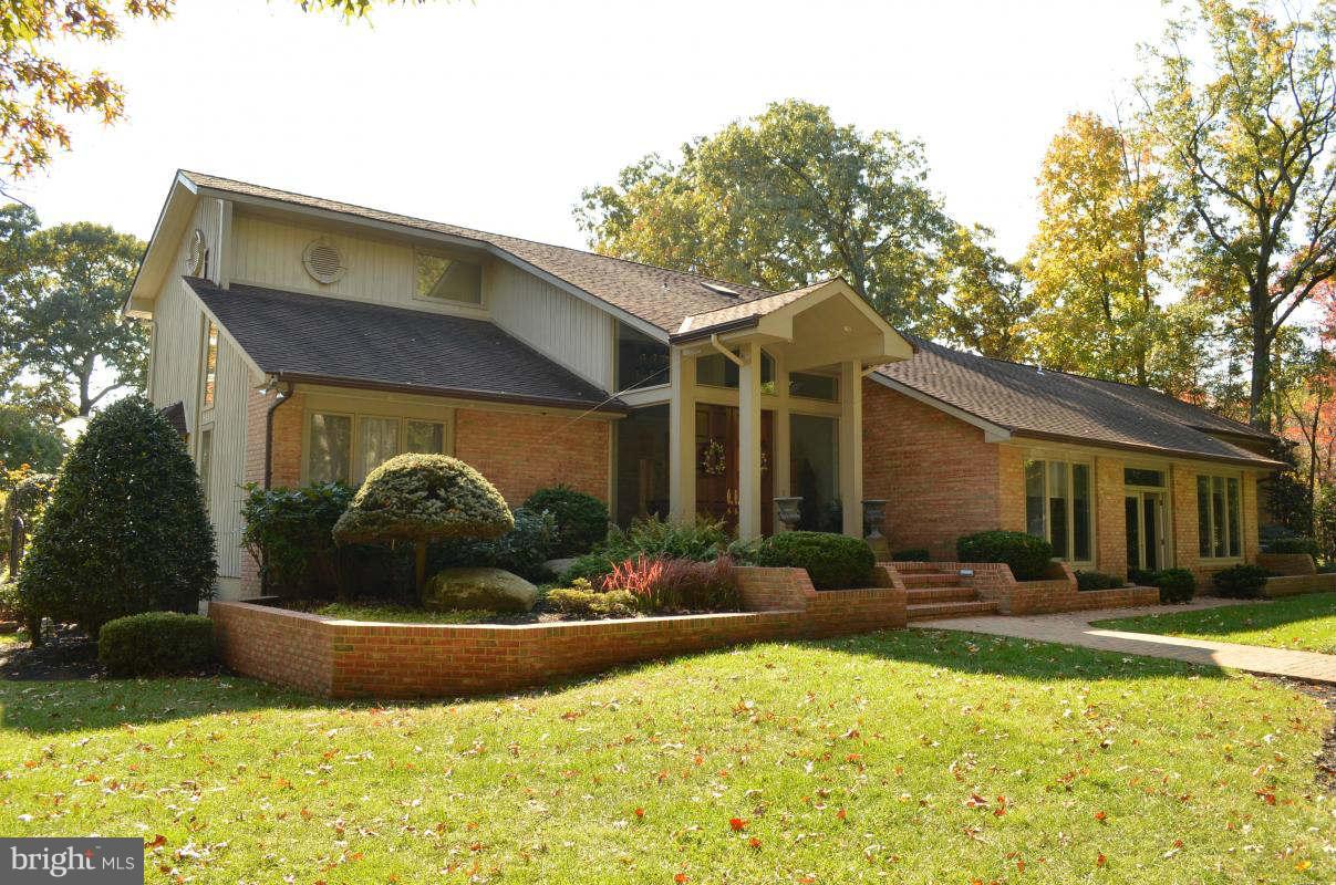 1593 Long Point Road Pasadena, MD 21122 - Photo 1 of 30 Exterior (Front)