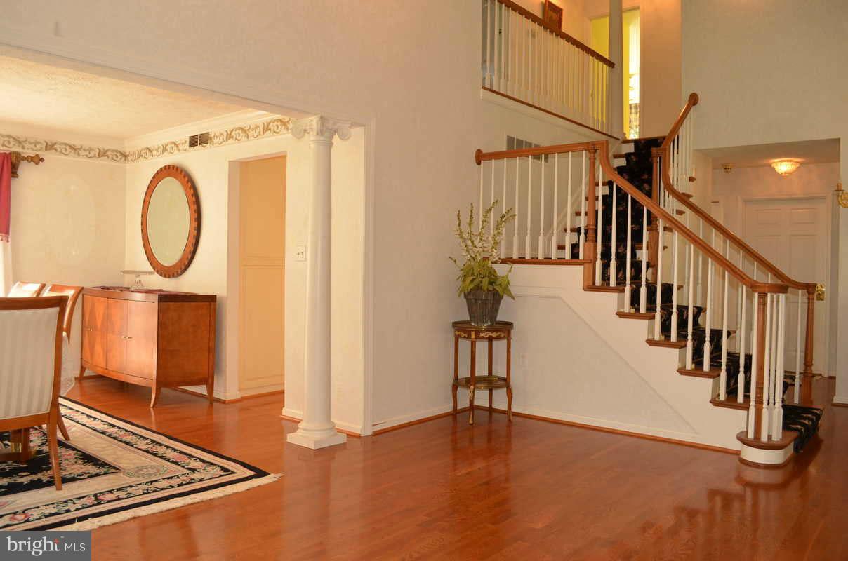 1593 Long Point Road Pasadena, MD 21122 - Photo 13 of 30 Living Room