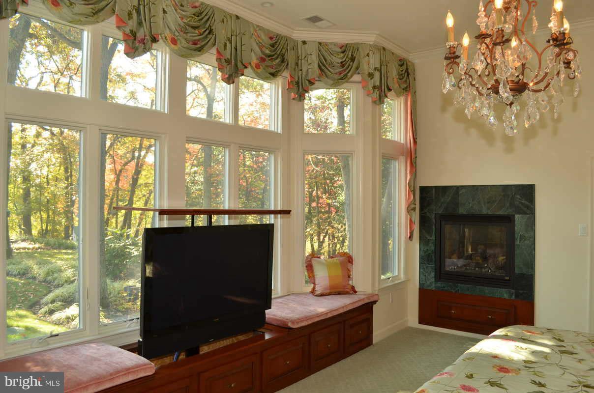 1593 Long Point Road Pasadena, MD 21122 - Photo 20 of 30 Bedroom (Master)
