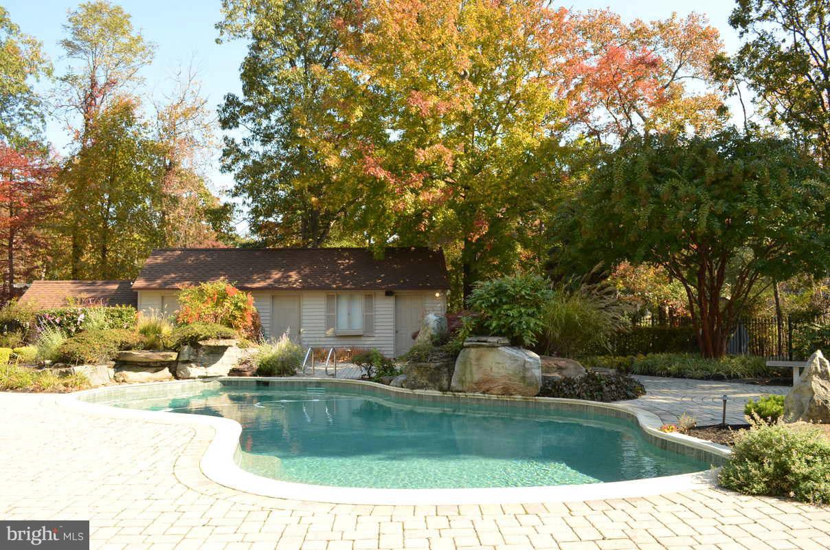 1593 Long Point Road Pasadena, MD 21122 - Photo 5 of 30 Exterior (Rear)