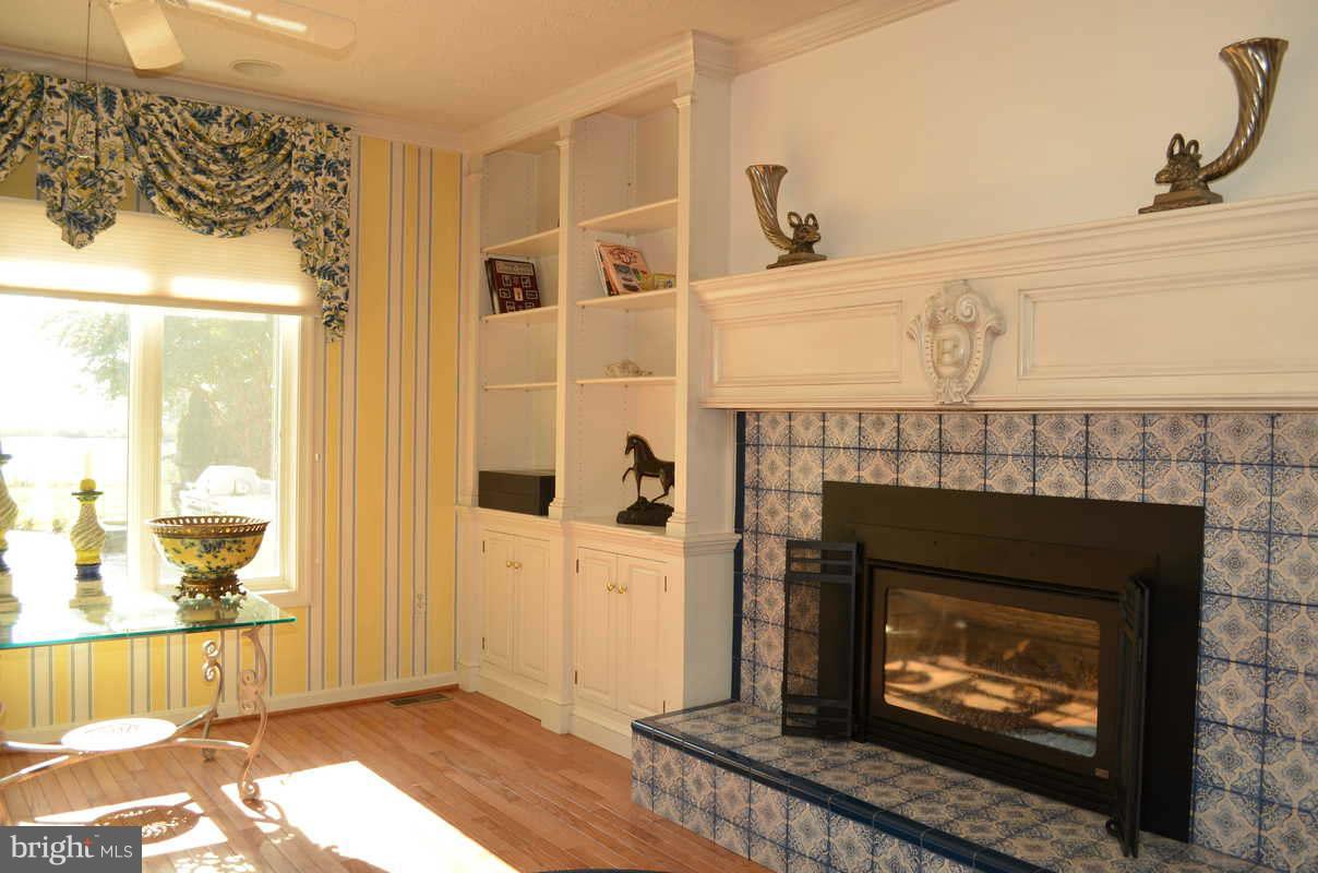 1593 Long Point Road Pasadena, MD 21122 - Photo 8 of 30 Family Room