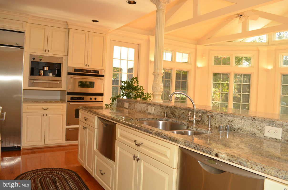1593 Long Point Road Pasadena, MD 21122 - Photo 10 of 30 Kitchen