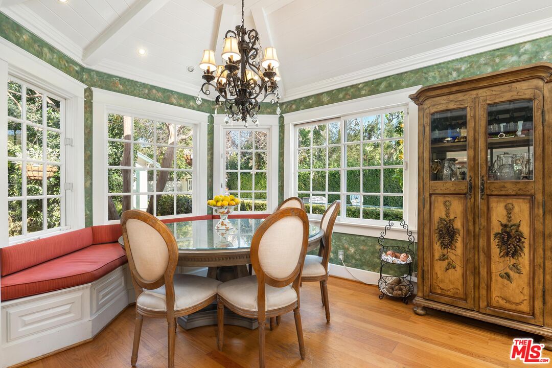 1625 Opechee Way Glendale, CA 91208 - Photo 11 of 25