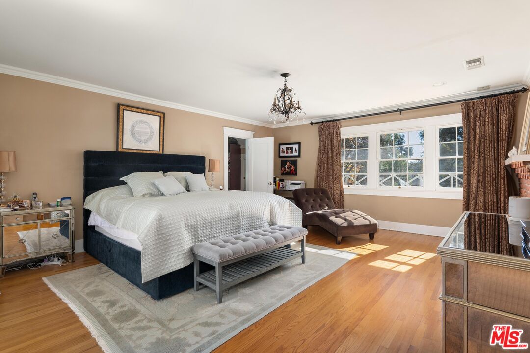 1625 Opechee Way Glendale, CA 91208 - Photo 12 of 25