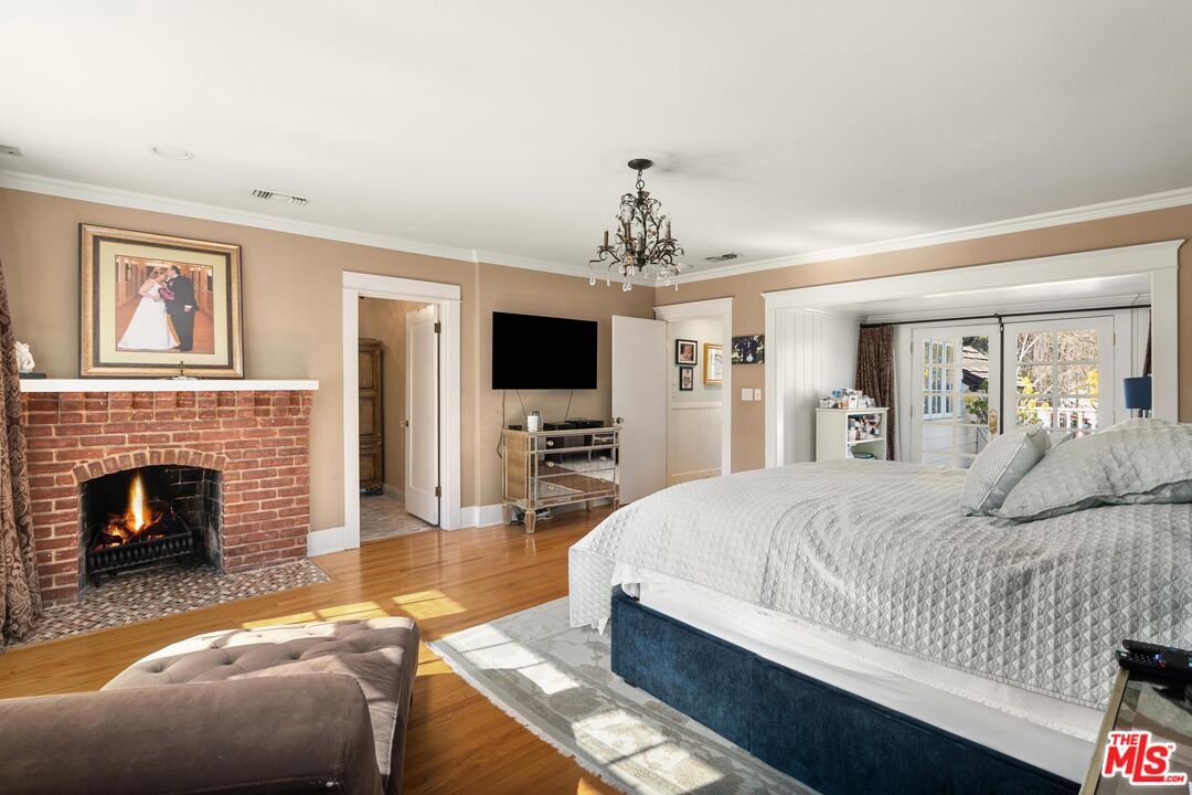 1625 Opechee Way Glendale, CA 91208 - Photo 13 of 25