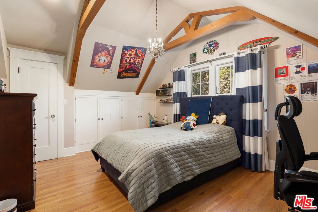 1625 Opechee Way Glendale, CA 91208 - Photo 17 of 25