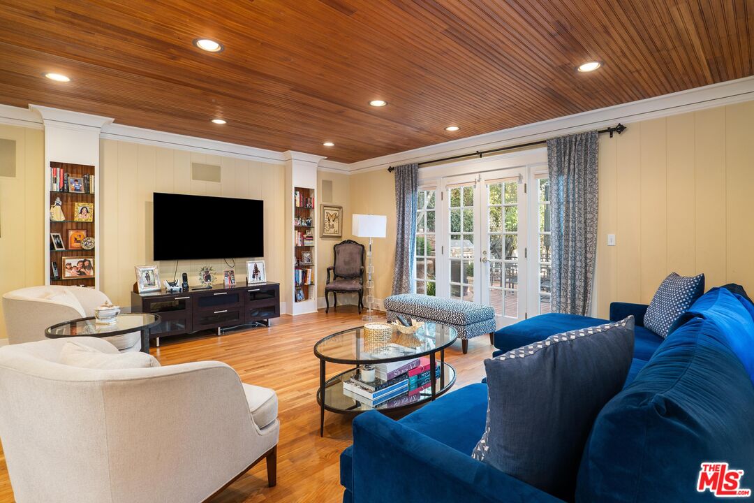 1625 Opechee Way Glendale, CA 91208 - Photo 19 of 25