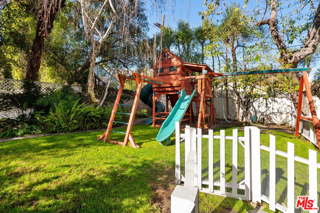 1625 Opechee Way Glendale, CA 91208 - Photo 25 of 25