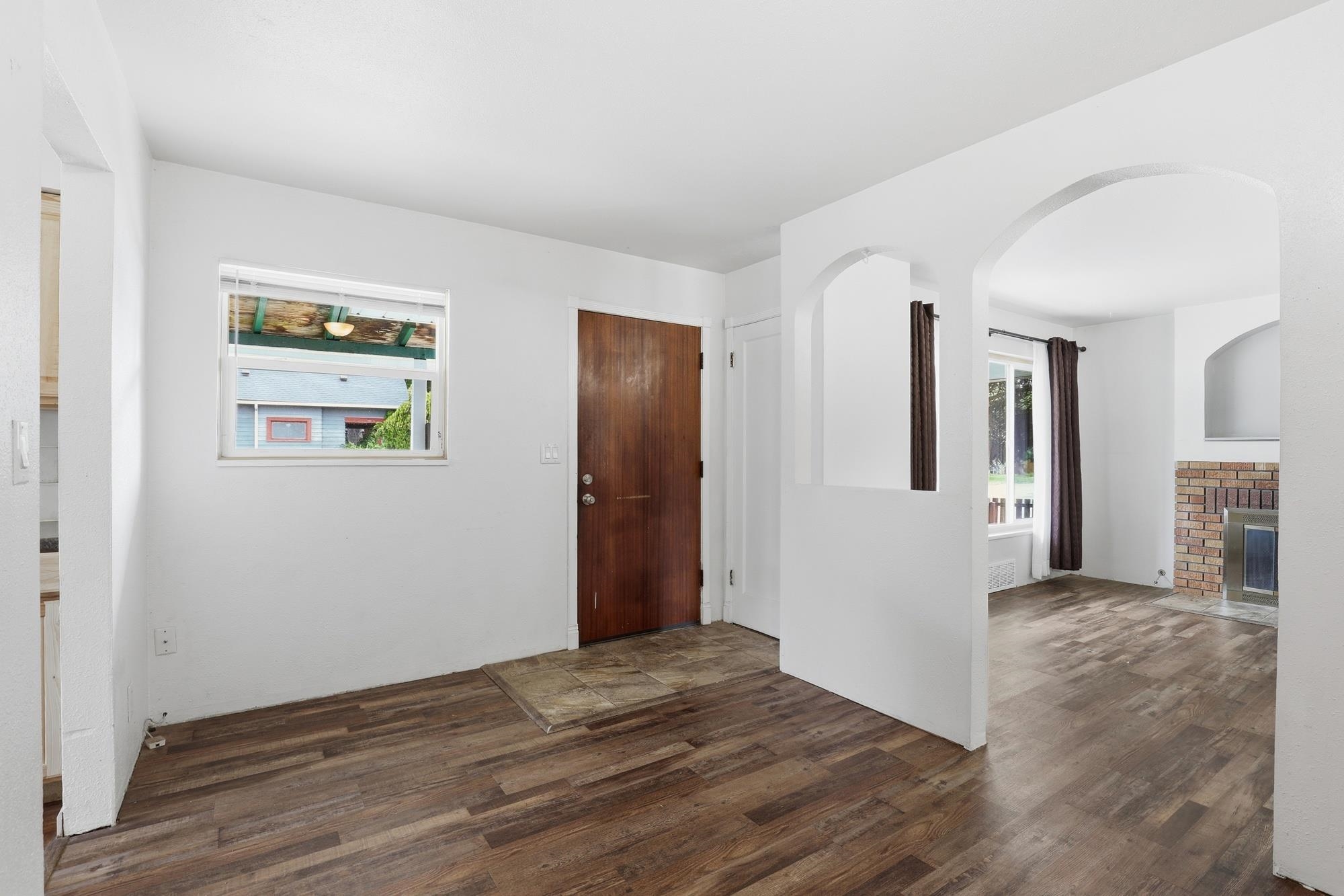 4607 North G Street Spokane, WA 99205 - Photo 3 of 36