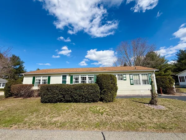 $294,000 | 31 Trailwood Drive, Bridgewater, MA 02324