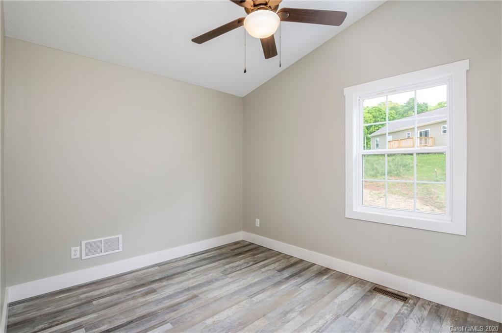 83 Craven Road Waynesville, NC 28786 - Photo 15 of 18 Gallery Image 15