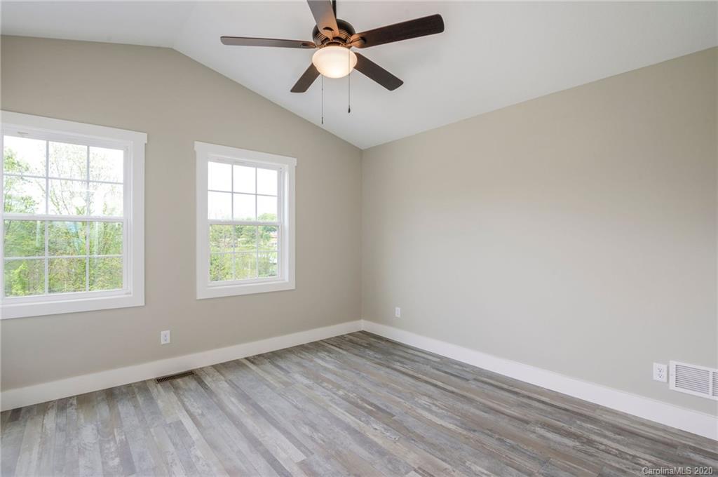83 Craven Road Waynesville, NC 28786 - Photo 16 of 18 Gallery Image 16