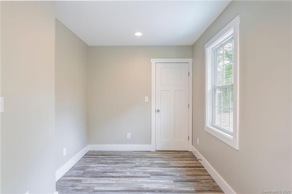 83 Craven Road Waynesville, NC 28786 - Photo 9 of 18 Gallery Image 9