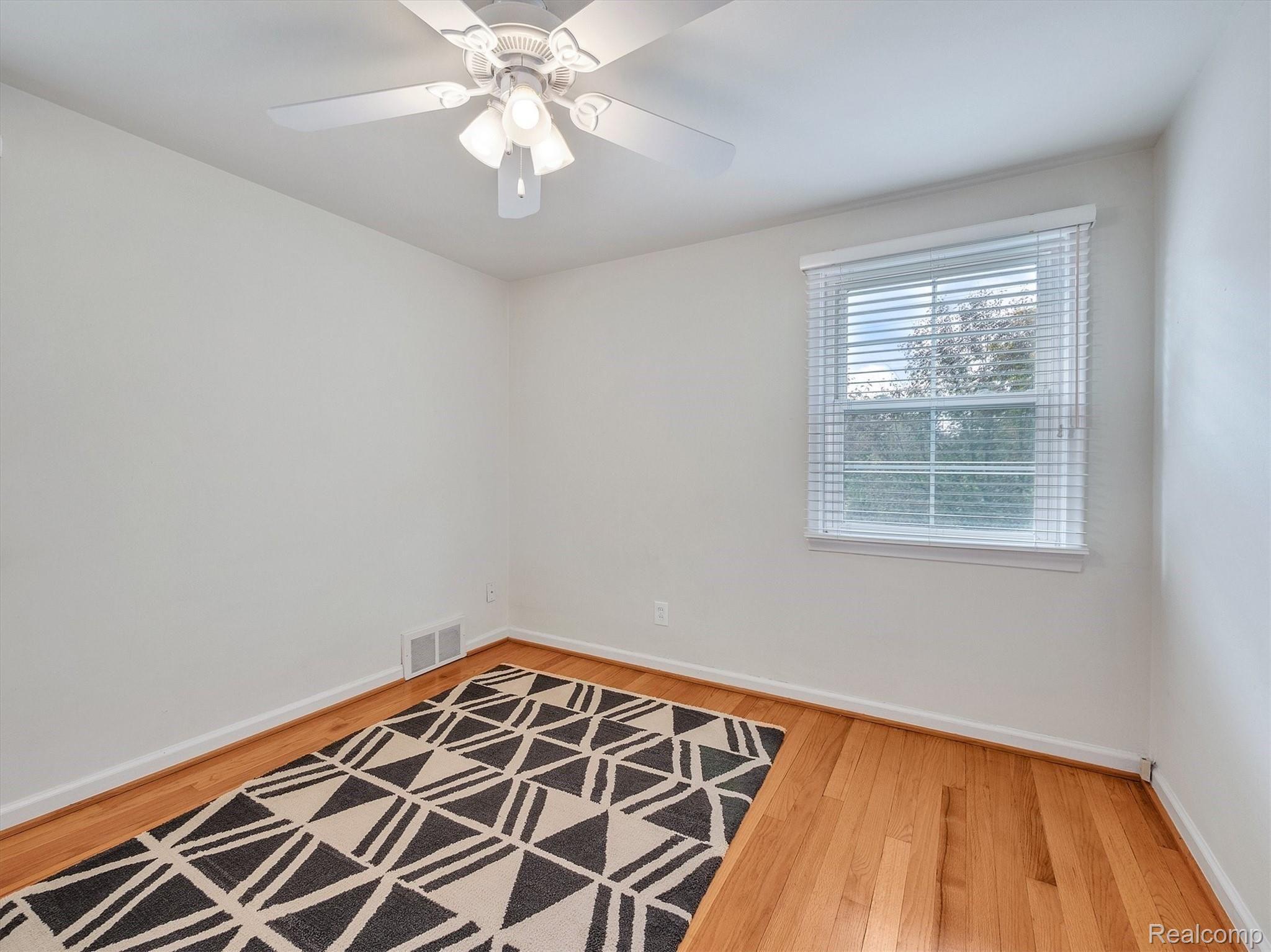 1734 Graefield Road, Unit 42 Birmingham, MI 48009 - Photo 14 of 18 Second Bedroom
