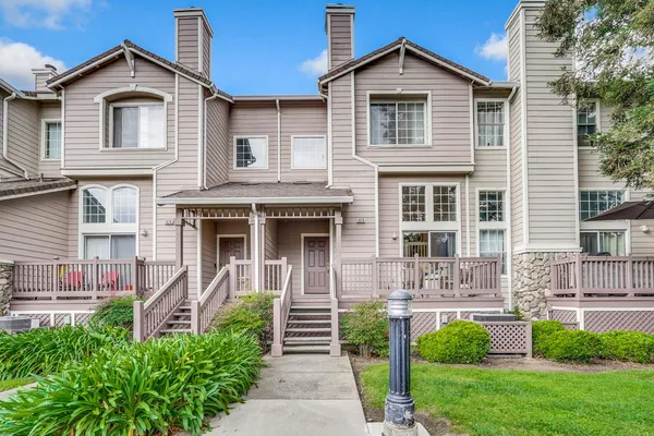 $918,000 | 1876 Kenai Common, San Jose, CA 95131
