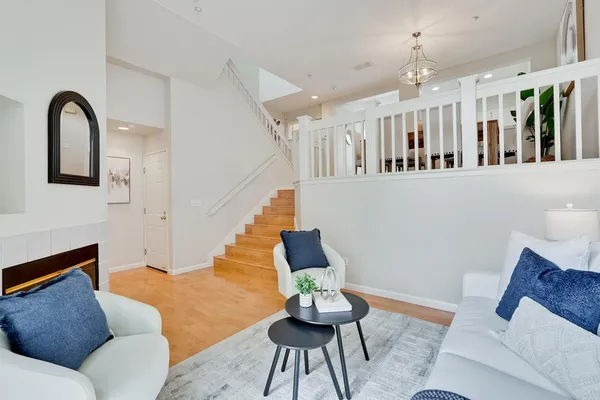 $918,000 | 1876 Kenai Common, San Jose, CA 95131