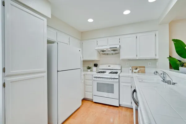 $918,000 | 1876 Kenai Common, San Jose, CA 95131