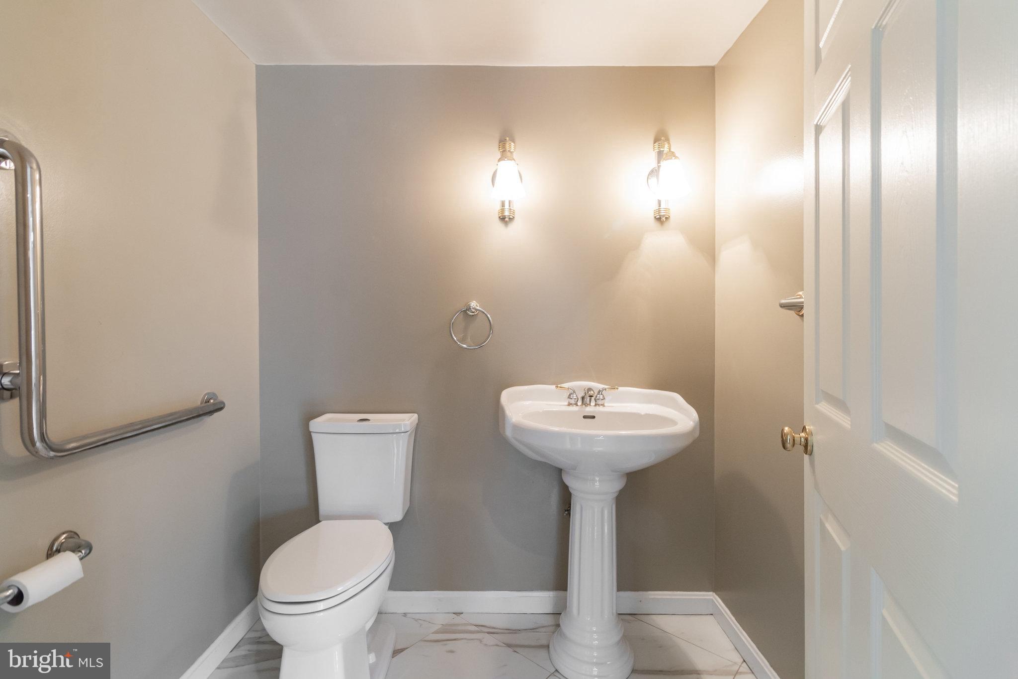 6112 Linglestown Road Harrisburg, PA 17112 - Photo 15 of 45 a bathroom with a sink toilet and shower