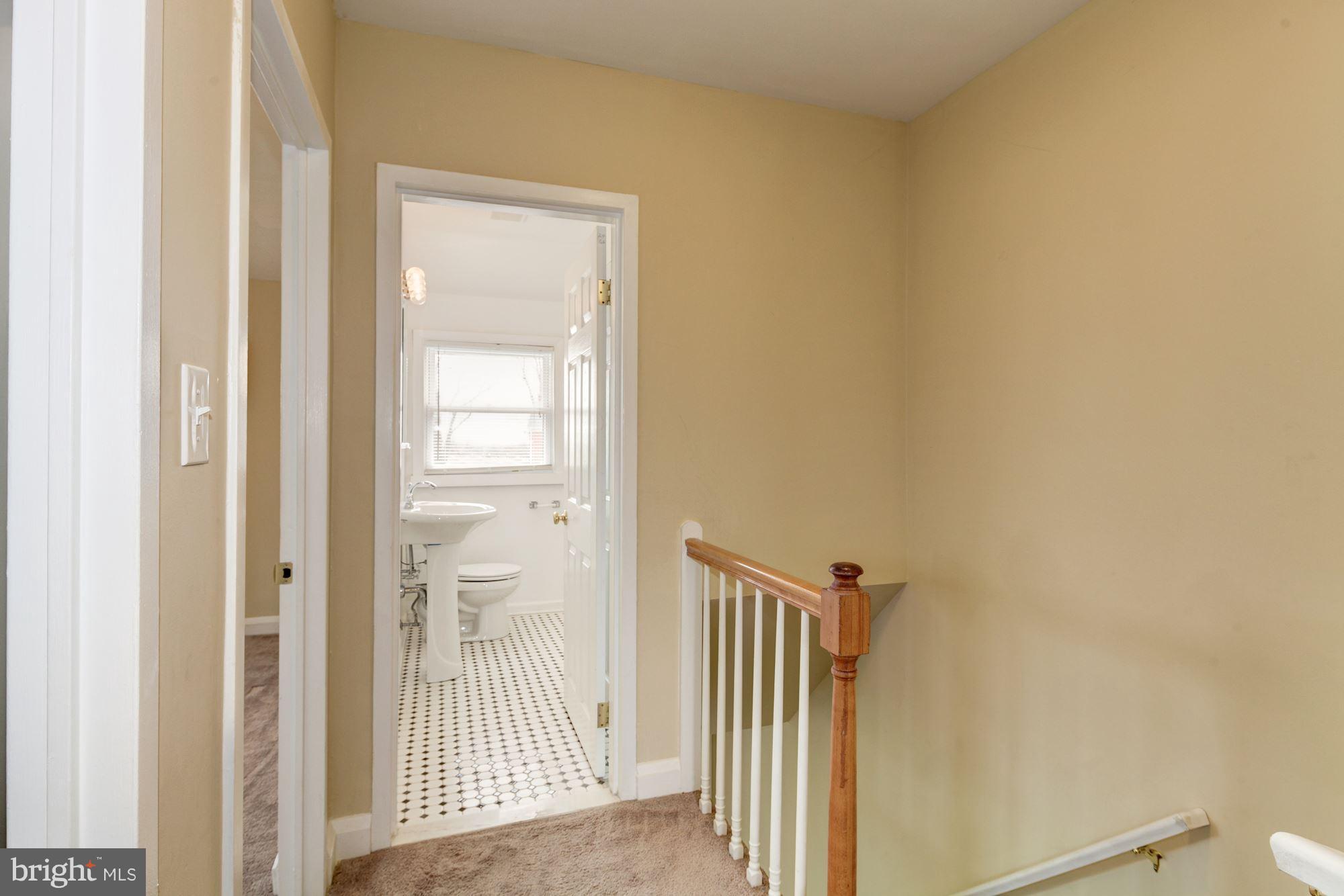 514 Queensgate Road Baltimore, MD 21229 - Photo 14 of 29 Interior (General)