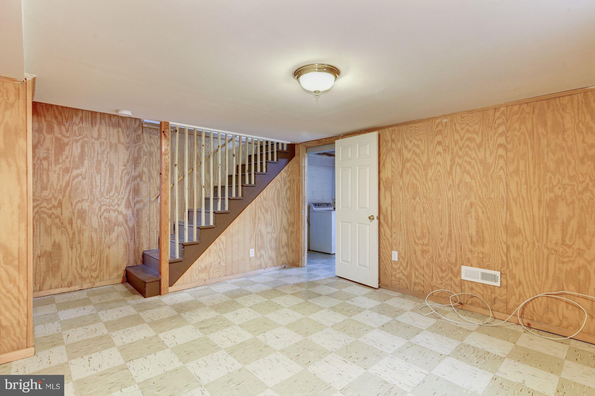 514 Queensgate Road Baltimore, MD 21229 - Photo 22 of 29 Basement