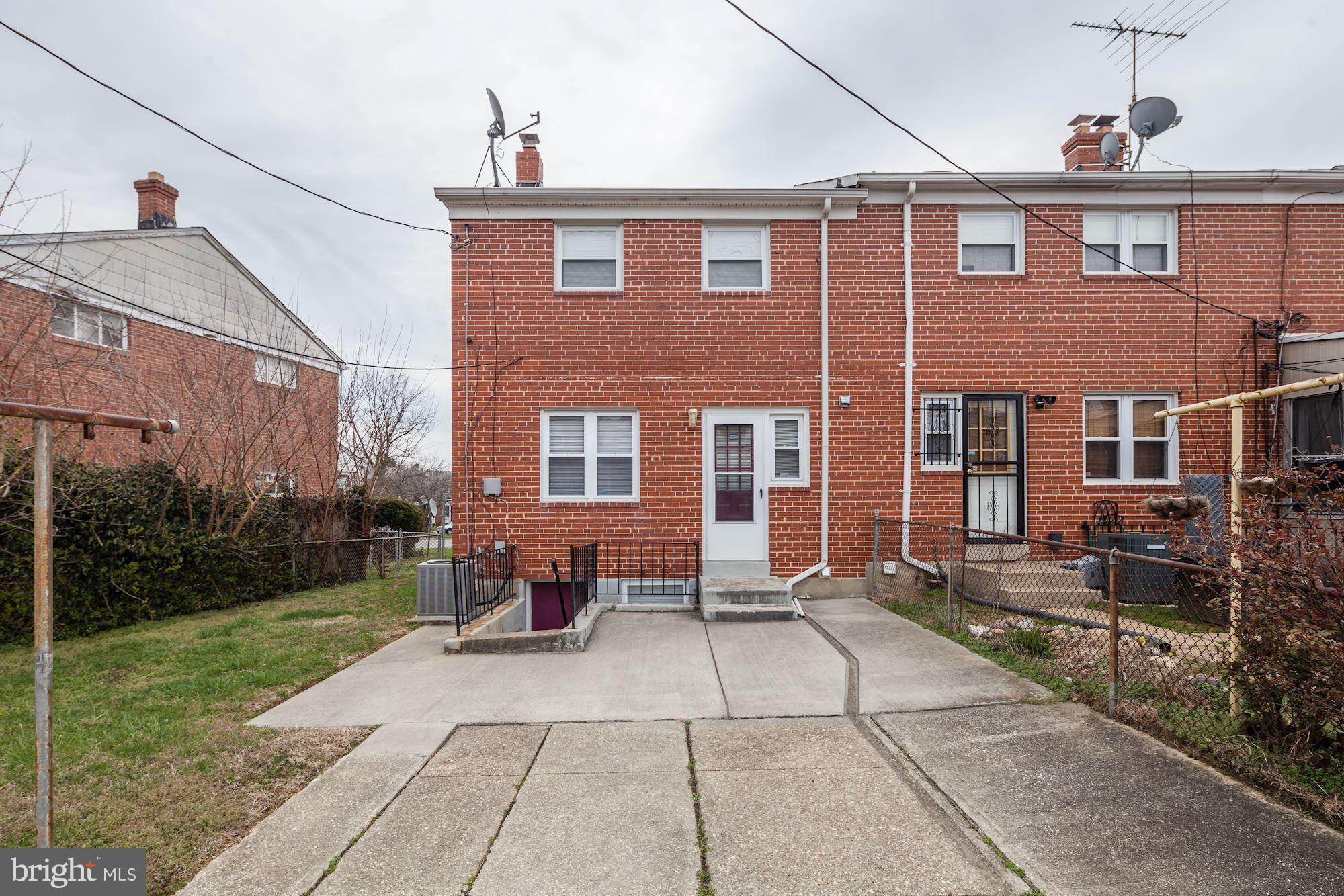 514 Queensgate Road Baltimore, MD 21229 - Photo 29 of 29 Exterior (Rear)