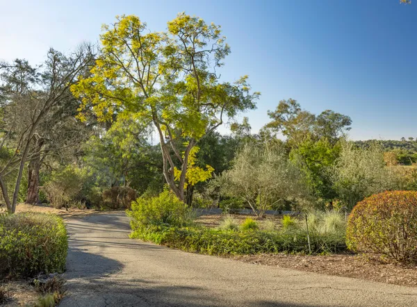 $4,895,000 | 1030-1010 East Mountain Drive, Santa Barbara, CA 93108