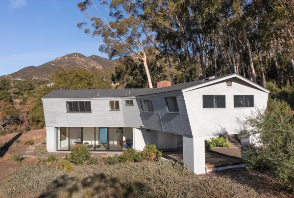 $4,895,000 | 1030-1010 East Mountain Drive, Santa Barbara, CA 93108