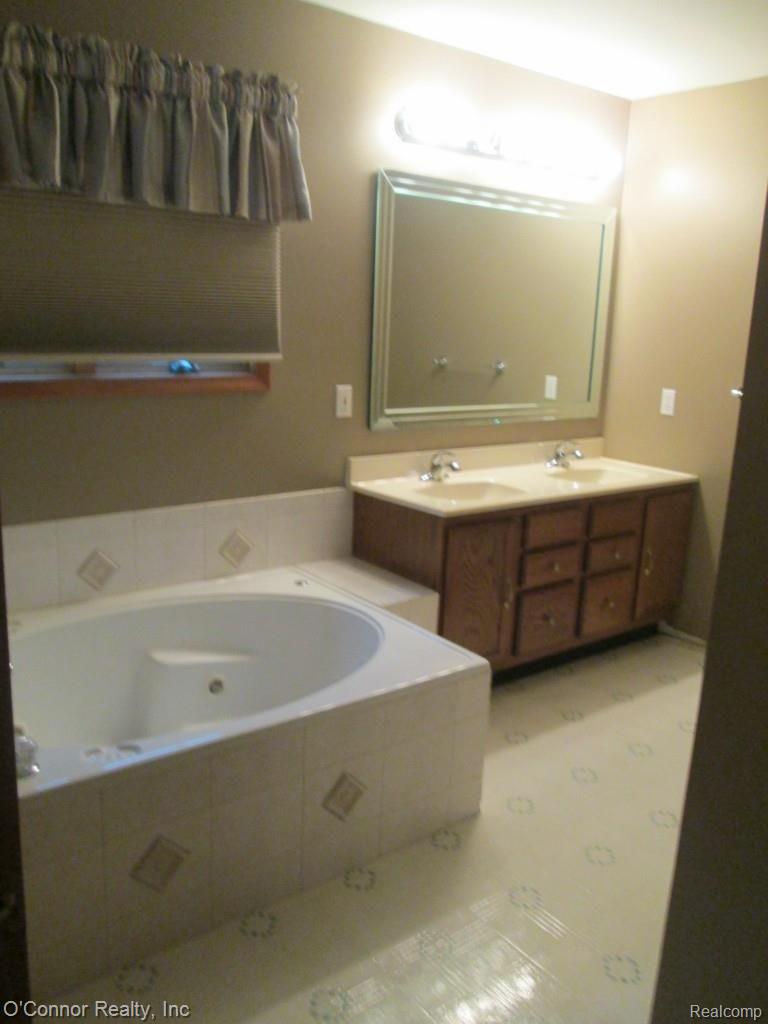 5534 Klettner Road St. Clair, MI 48079 - Photo 12 of 13 IMG_0198.jpg