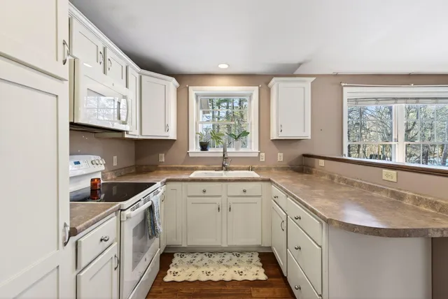 $589,000 | 5 Sand Bar Road, Windham, ME 04062