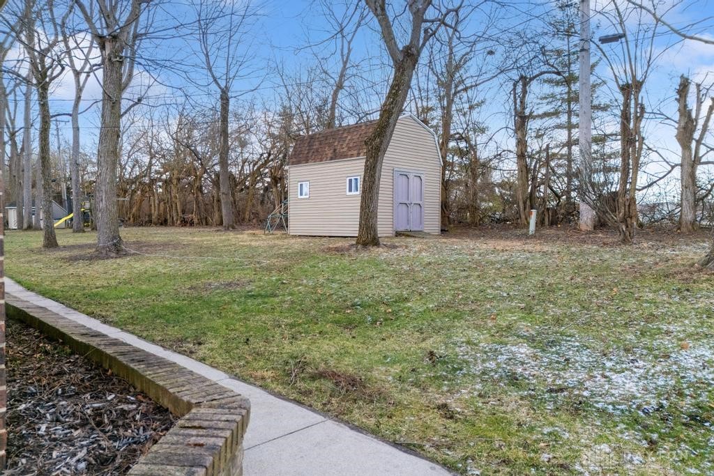 2286 Millwood Road Kettering, OH 45440 - Photo 13 of 38