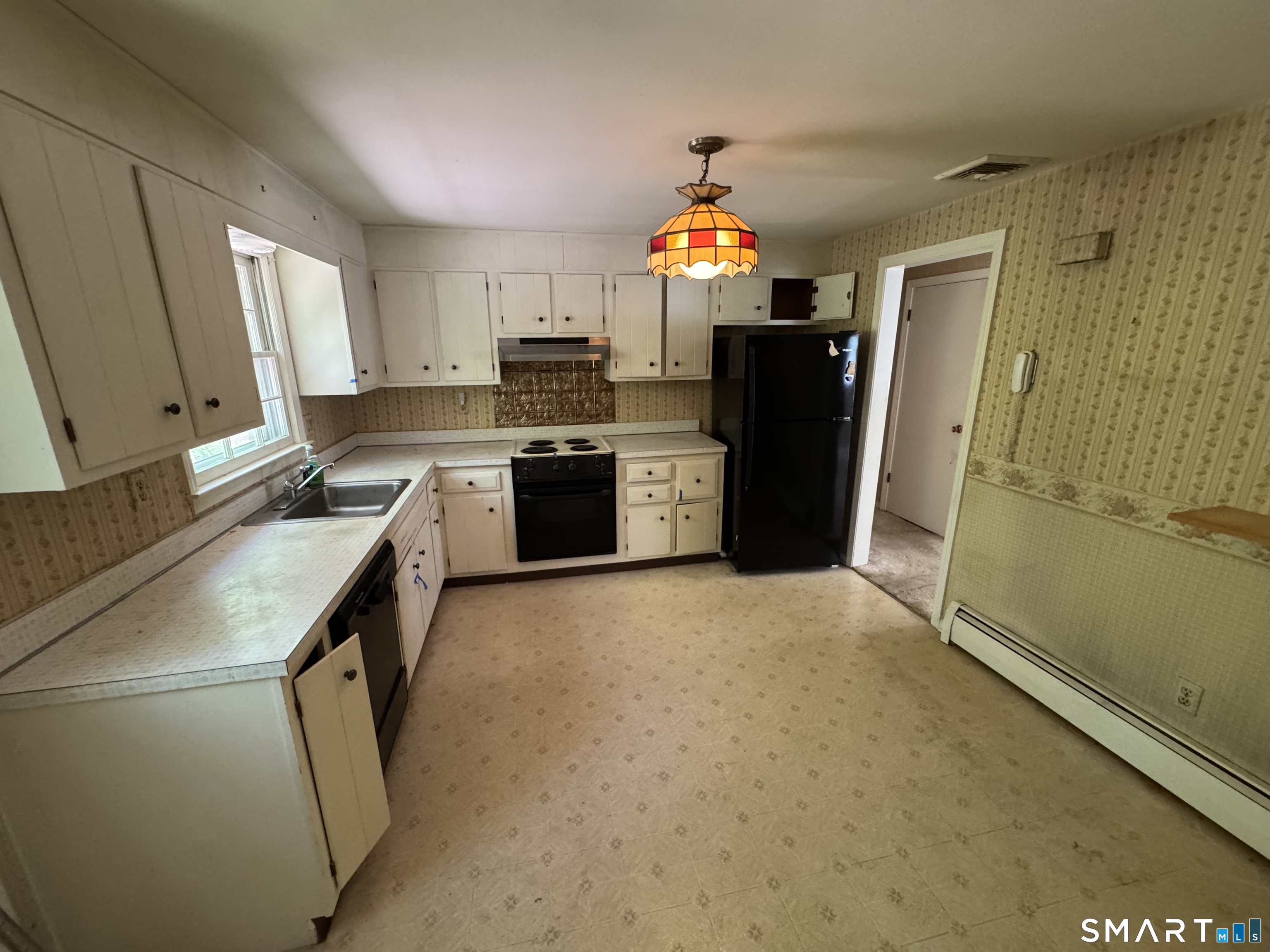 513 Essex Road Westbrook, CT 06498 - Photo 13 of 33