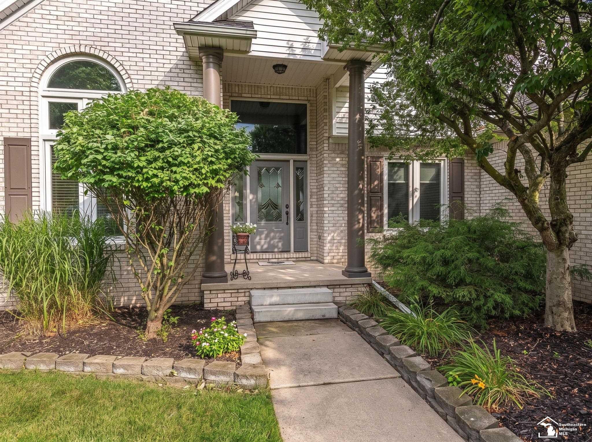 367 Golfview Way Monroe, MI 48162 - Photo 3 of 72 Gallery Image 3