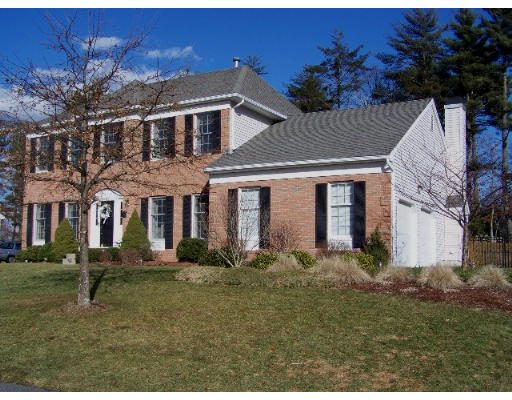 38 Hancock Road Franklin, MA 02038 - Photo 1 of 18 Gallery Image 1