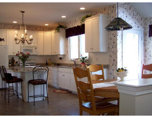38 Hancock Road Franklin, MA 02038 - Photo 5 of 18 Gallery Image 5