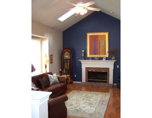 38 Hancock Road Franklin, MA 02038 - Photo 6 of 18 Gallery Image 6