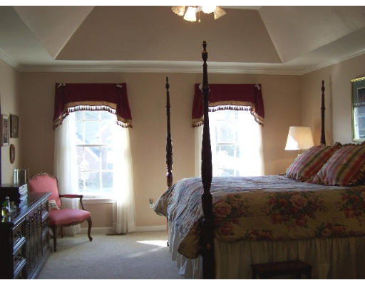 38 Hancock Road Franklin, MA 02038 - Photo 8 of 18 Gallery Image 8