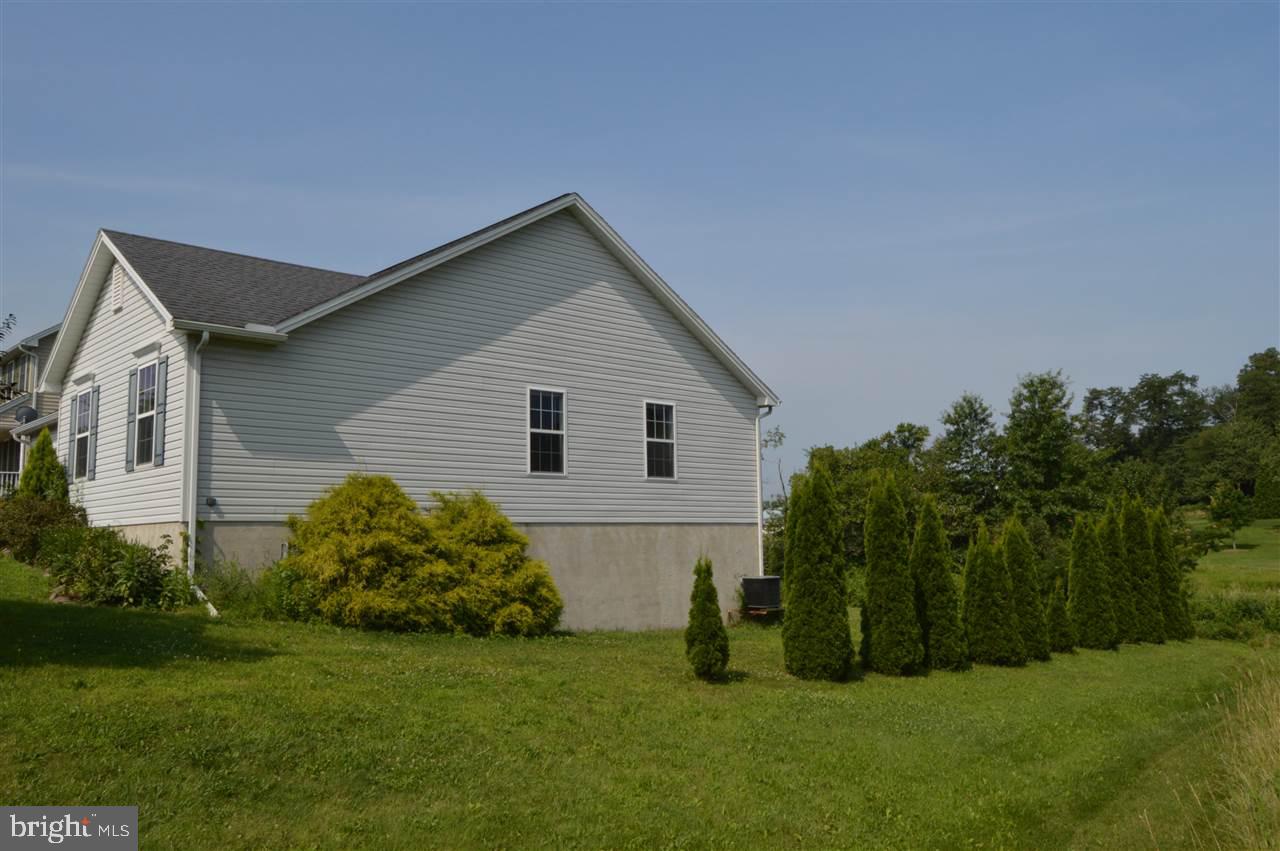 1225 Saddleback Road York, PA 17408 - Photo 6 of 32 Gallery Image 6