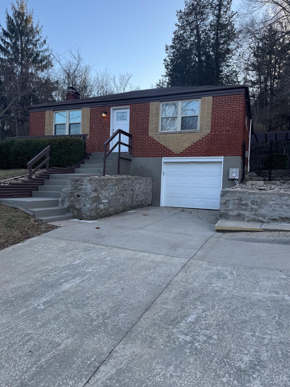6903 Taylor Road Cincinnati, OH 45248 - Photo 1 of 29