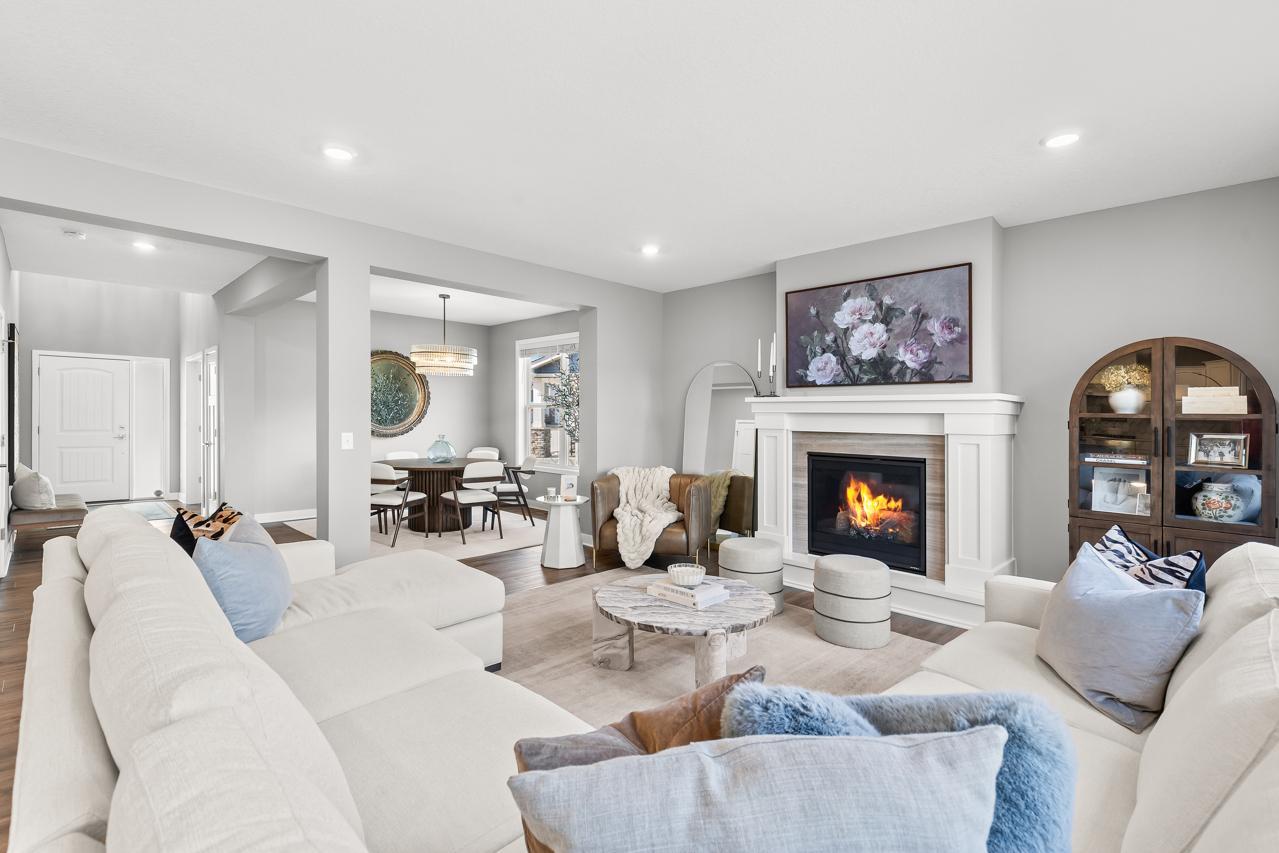 6373 Apple Court Inver Grove Heights, MN 55077 - Photo 3 of 27