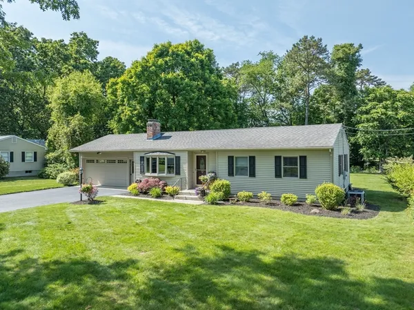 $3,500 | 118 Yarmouth Street, Longmeadow, MA 01106