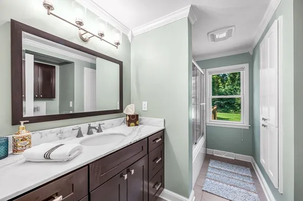 $3,500 | 118 Yarmouth Street, Longmeadow, MA 01106