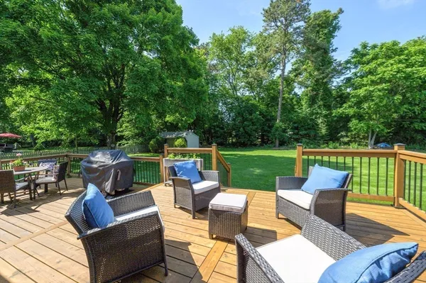 $3,500 | 118 Yarmouth Street, Longmeadow, MA 01106