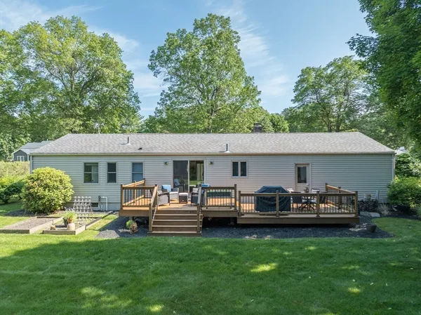 $3,500 | 118 Yarmouth Street, Longmeadow, MA 01106