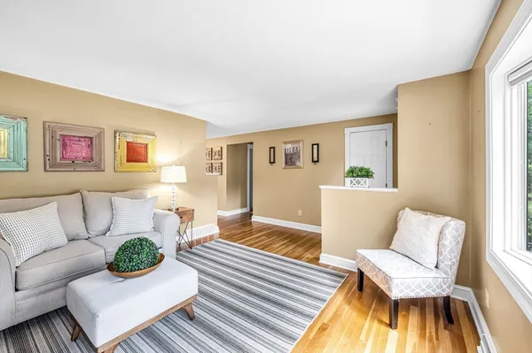 $3,500 | 118 Yarmouth Street, Longmeadow, MA 01106