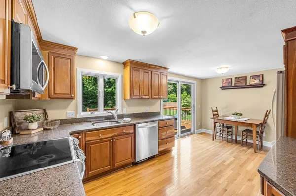 $3,500 | 118 Yarmouth Street, Longmeadow, MA 01106