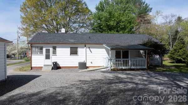 $295,000 | 212 Glendale Street, Morganton, NC 28655