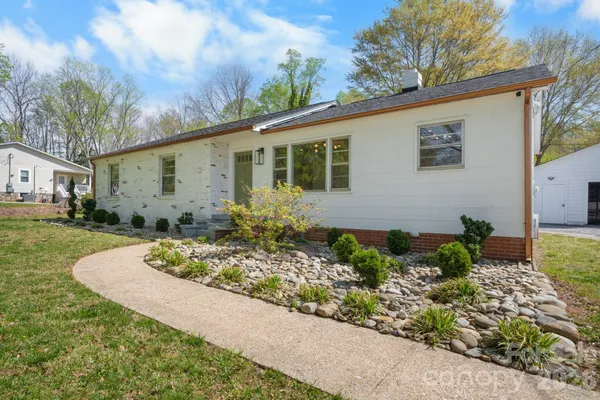 $295,000 | 212 Glendale Street, Morganton, NC 28655